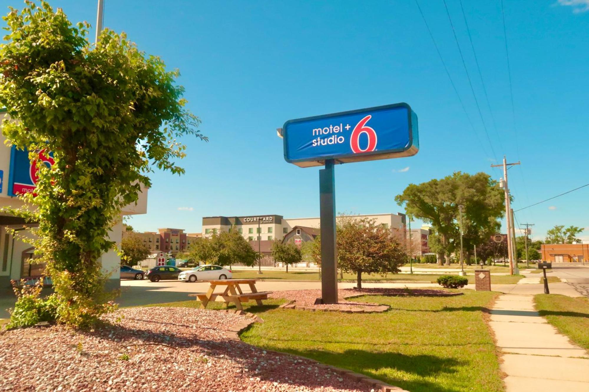 Motel 6 Elkhart, In ภายนอก รูปภาพ